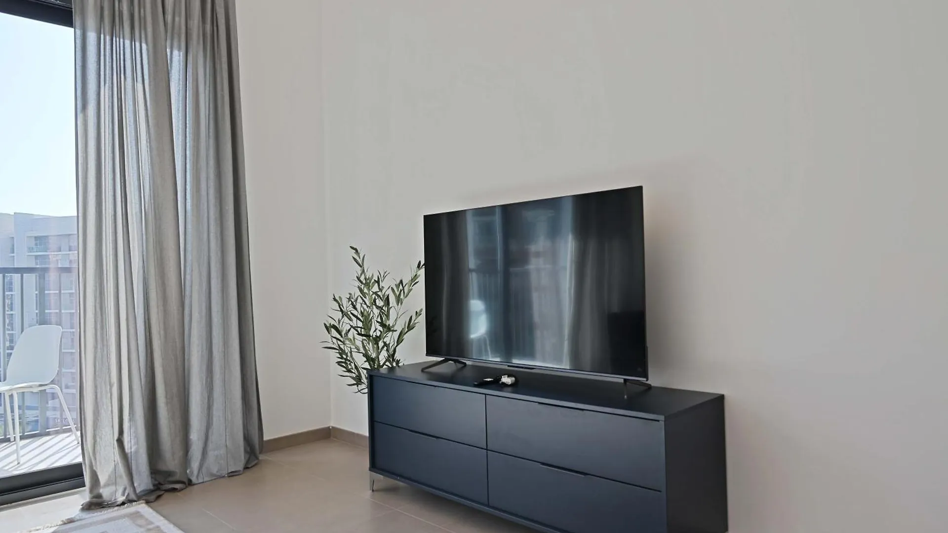 Air Homes - Stylish 2Br Near Dubai Hills Mall & Park Apartment