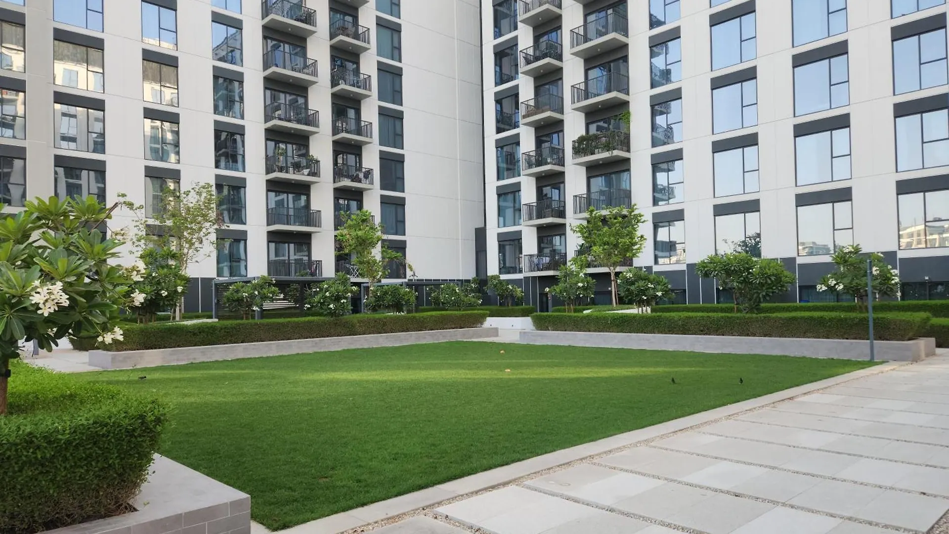 Air Homes - Stylish 2Br Near Dubai Hills Mall & Park United Arab Emirates